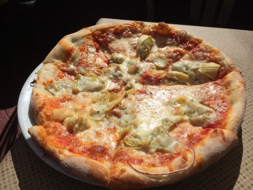 Artichoke heart pizza