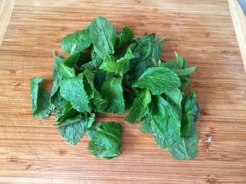 Fresh mint for fattoush