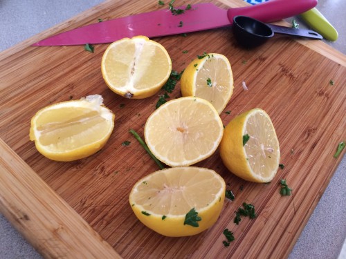 Lemons to be squeezed for the fattoush