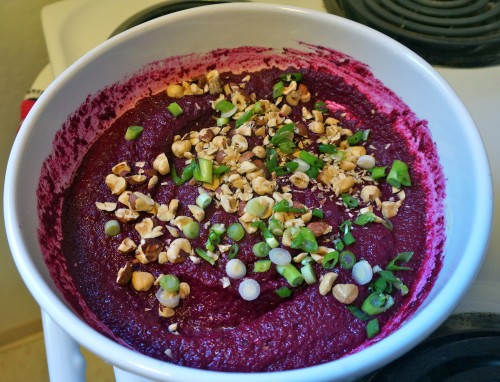 Puréed beets with yogurt and za'atar